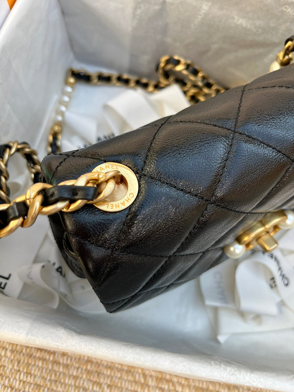 Anum Bags Detail