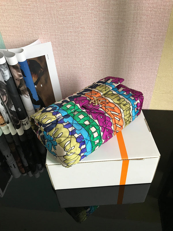 Anum Bags Detail