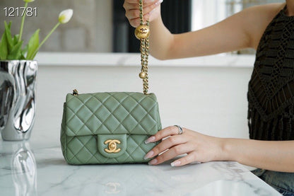 Anum Bags Detail