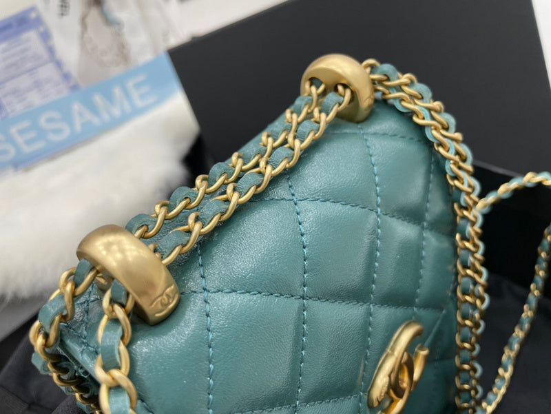 Anum Bags Detail