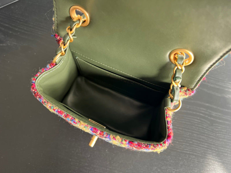 Anum Bags Detail