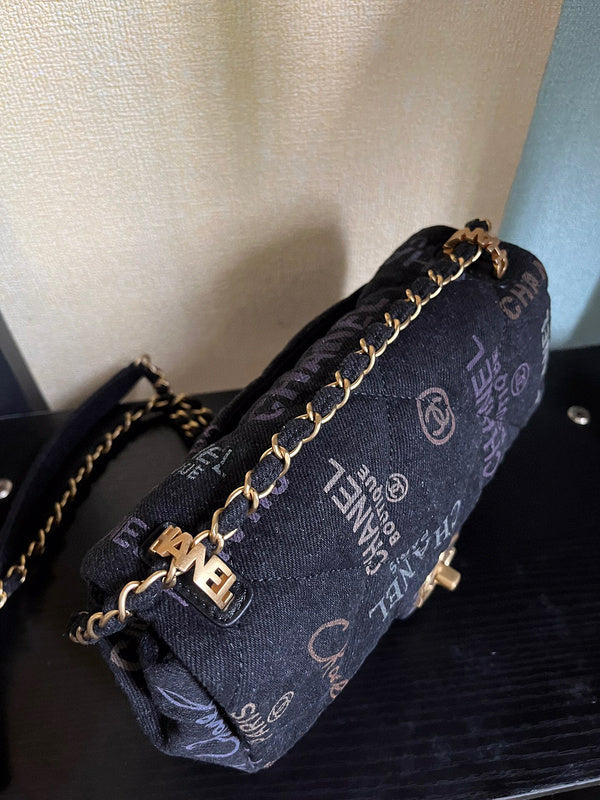 Anum Bags Detail