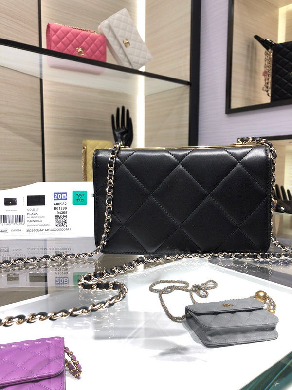 Anum Bags Detail