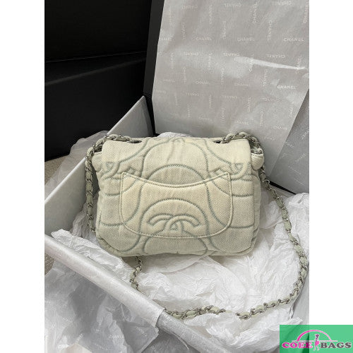 Anum Bags Detail