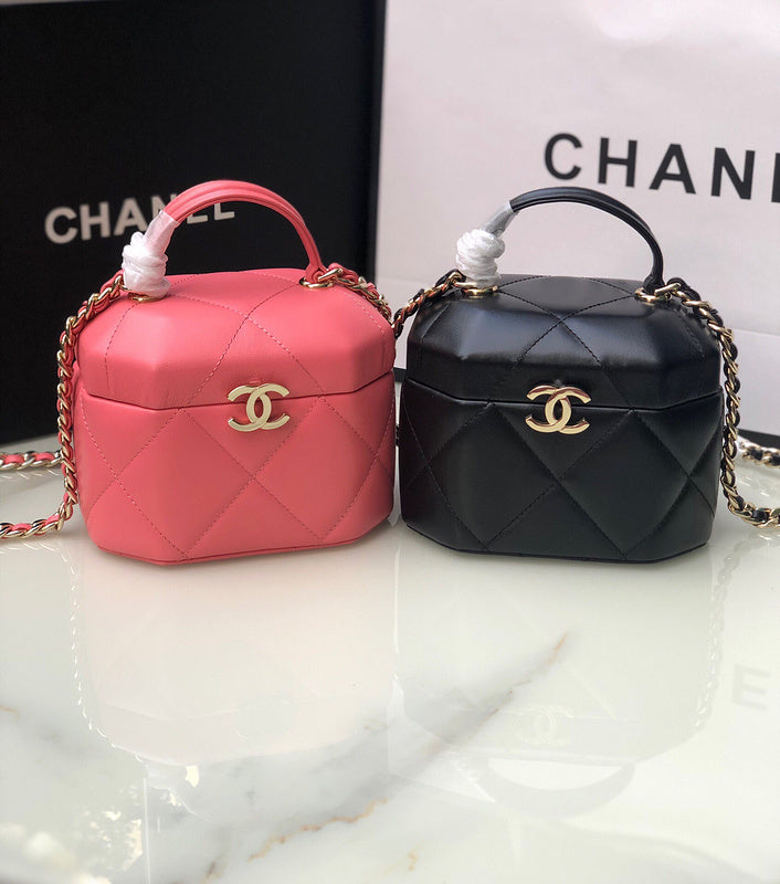 Anum Bags Detail