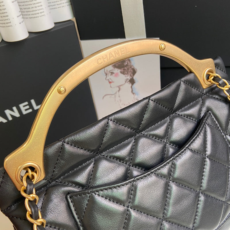 Anum Bags Detail