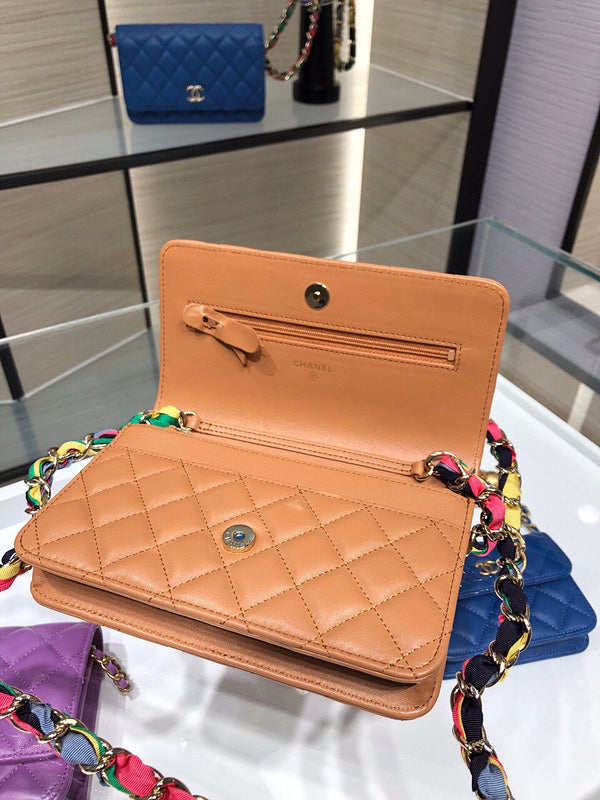 Anum Bags Detail