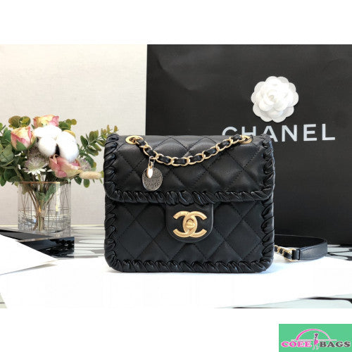 Anum Bags Detail