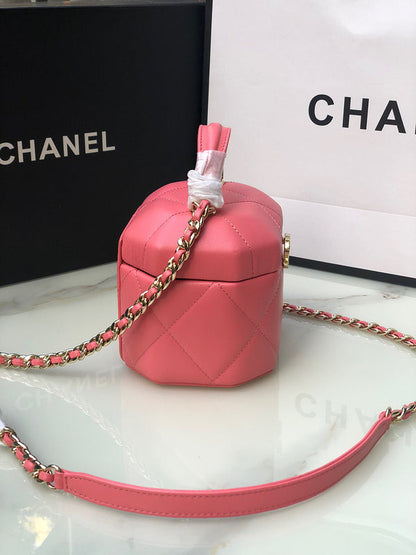 Anum Bags Detail