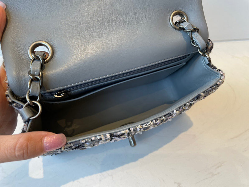 Anum Bags Detail