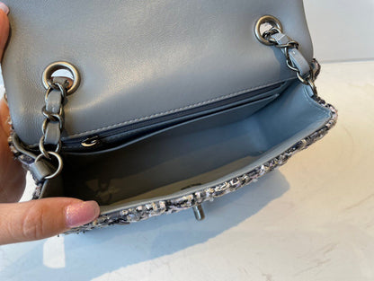 Anum Bags Detail