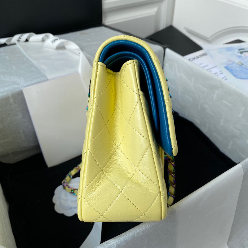 Anum Bags Detail