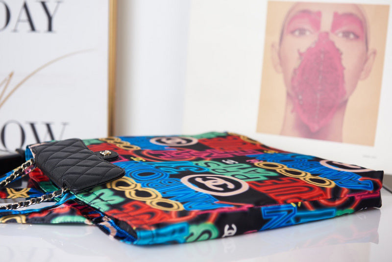 Anum Bags Detail