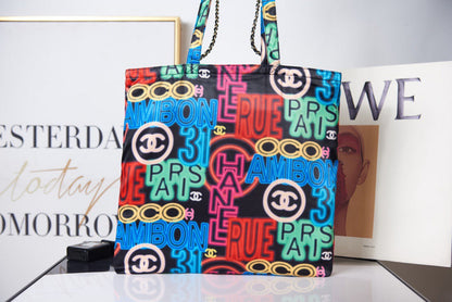 Anum Bags Detail