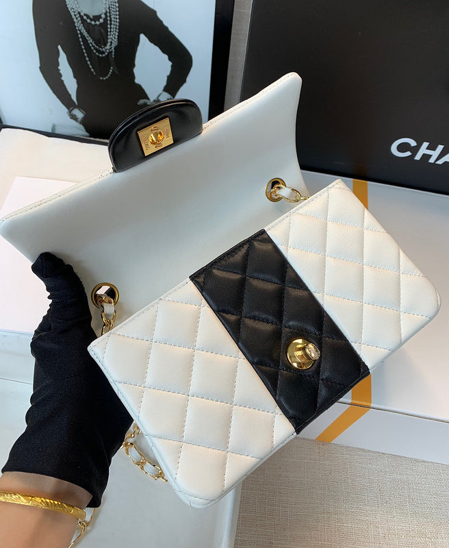 Anum Bags Detail