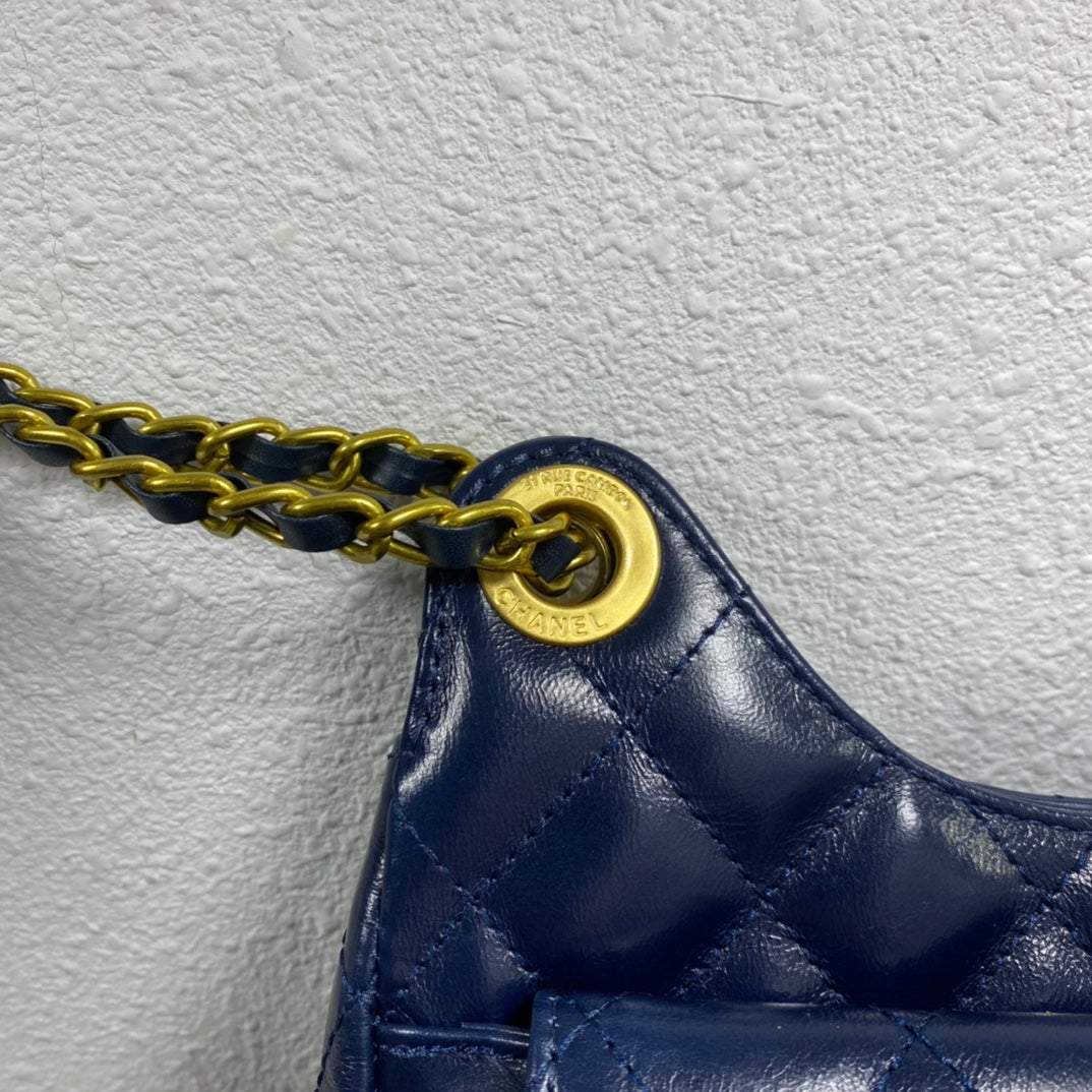 Anum Bags Detail