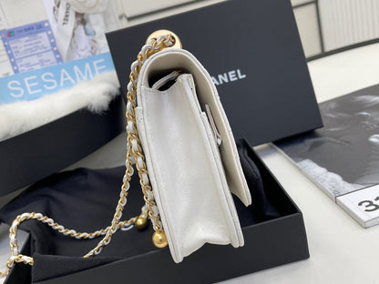 Anum Bags Detail