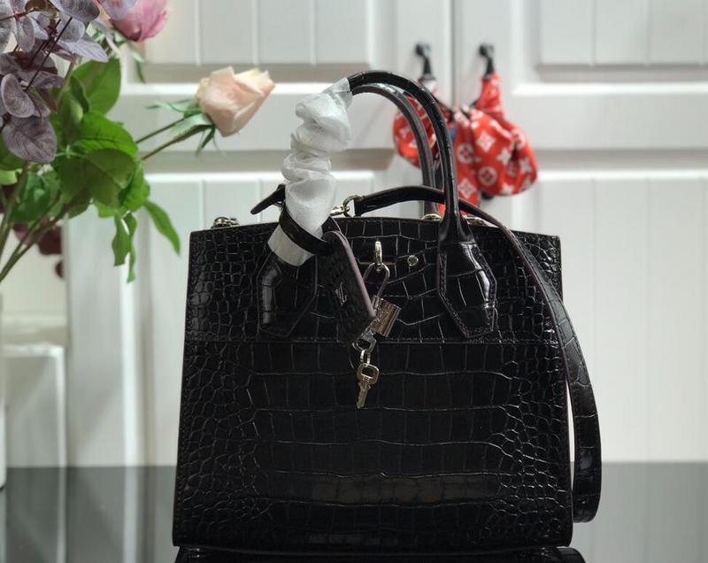 Anum Bags Detail