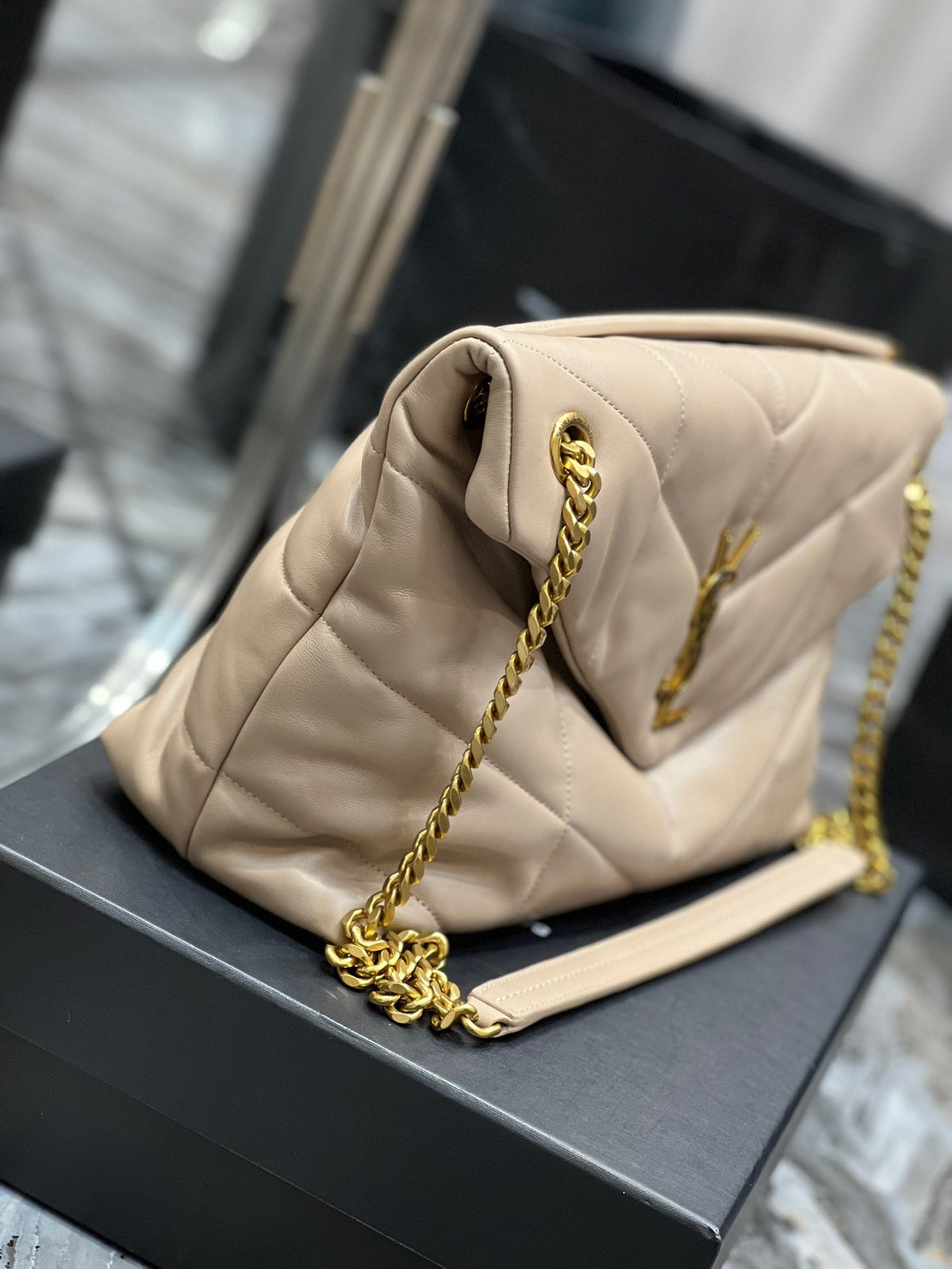 Anum Bags Detail