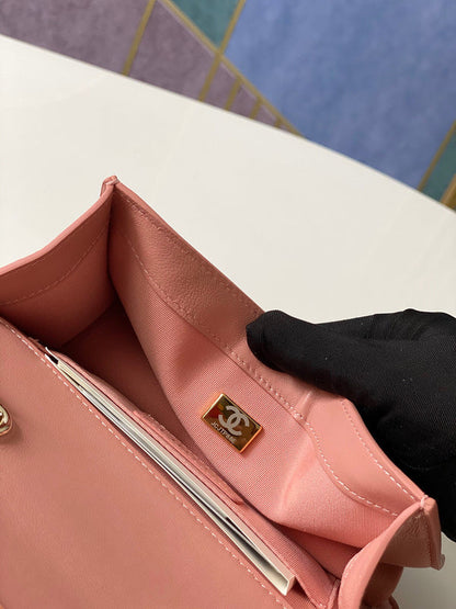 Anum Bags Detail