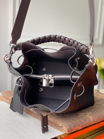 Anum Bags Detail