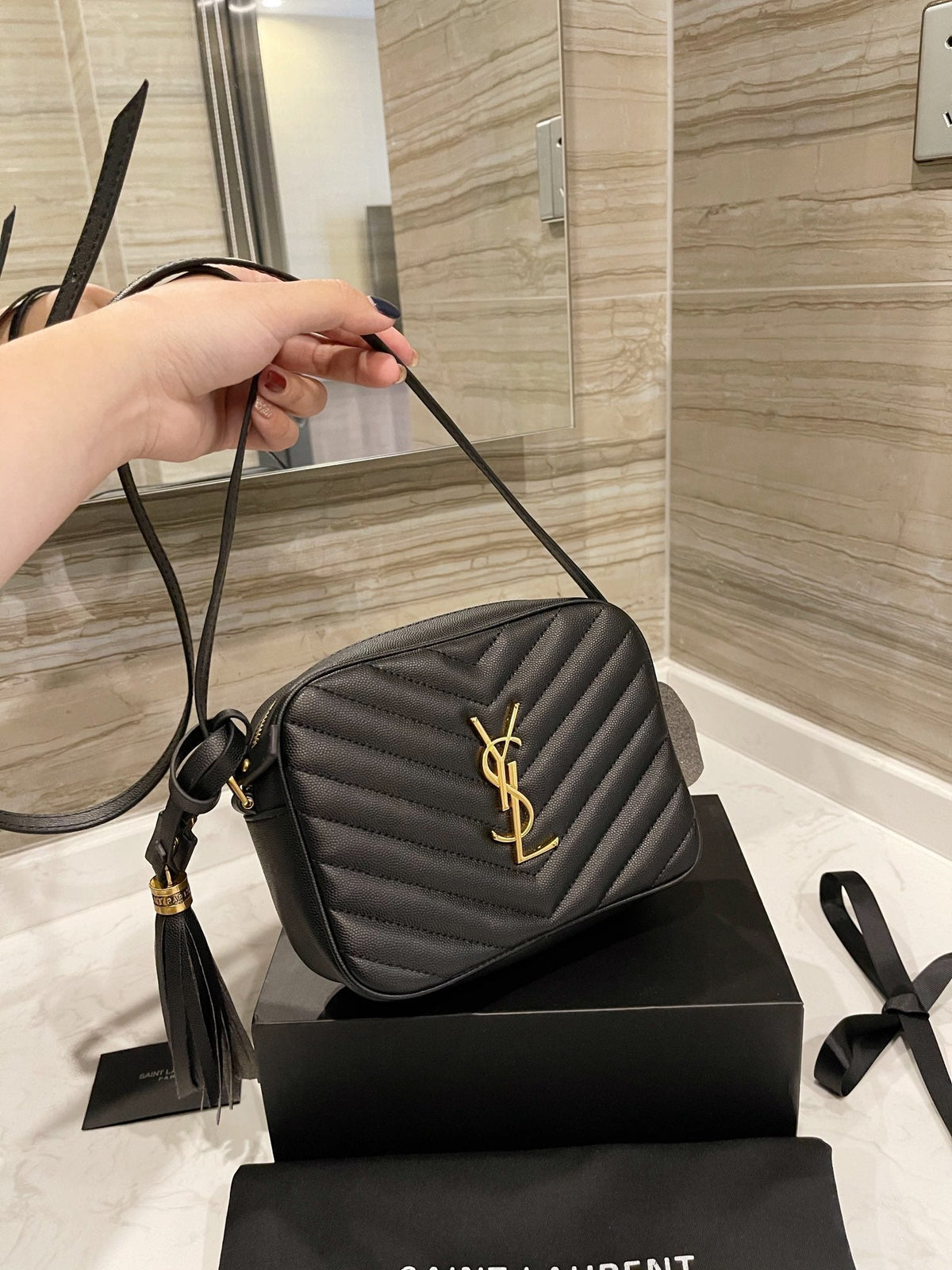 Anum Bags Detail