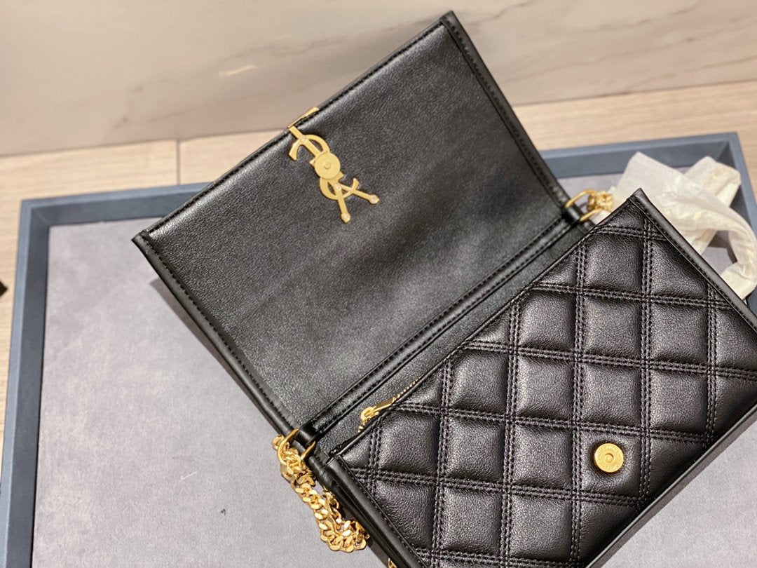 Anum Bags Detail