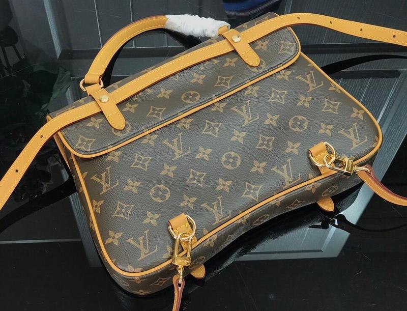 Anum Bags Detail