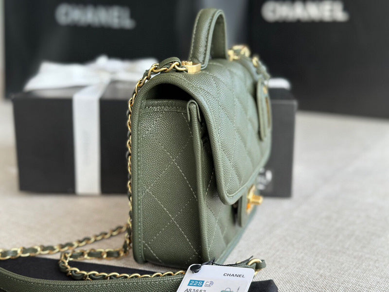 Anum Bags Detail