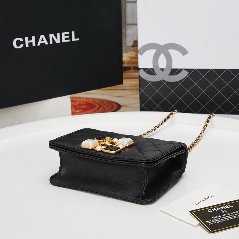 Anum Bags Detail