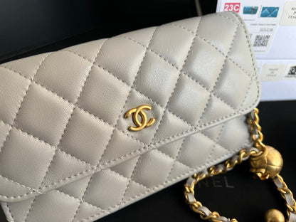 Anum Bags Detail