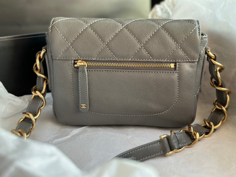 Anum Bags Detail