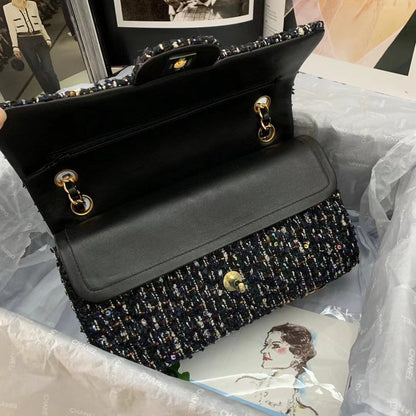 Anum Bags Detail