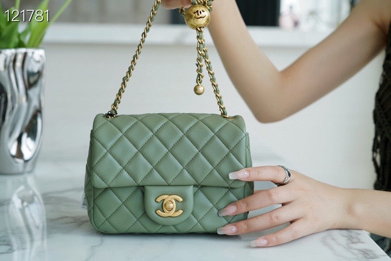 Anum Bags Detail
