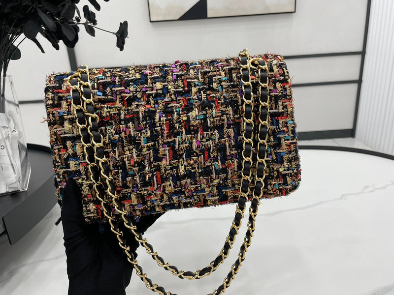 Anum Bags Detail