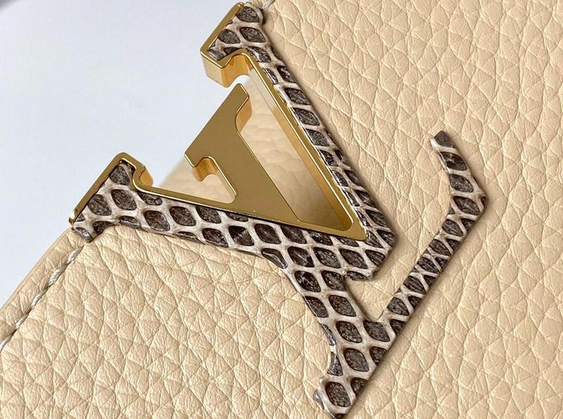 Anum Bags Detail