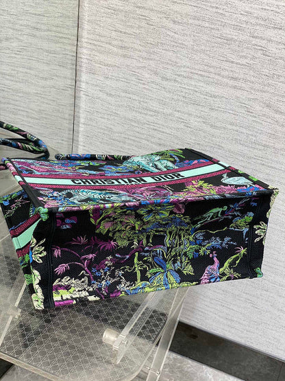 Anum Bags Detail