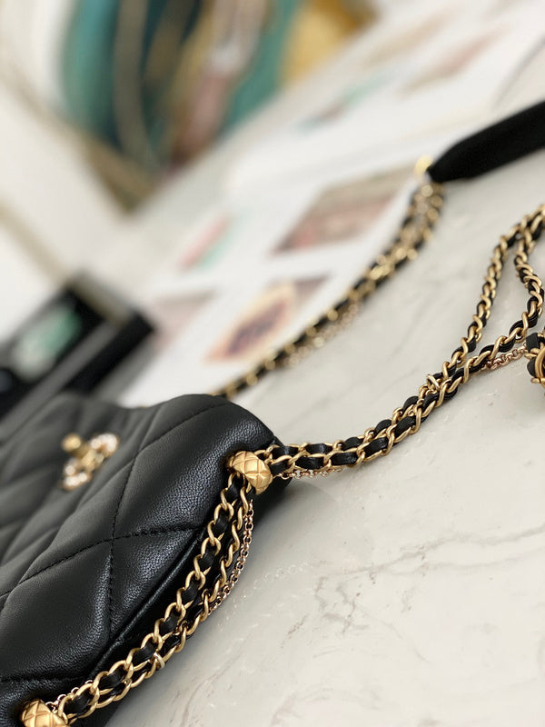 Anum Bags Detail