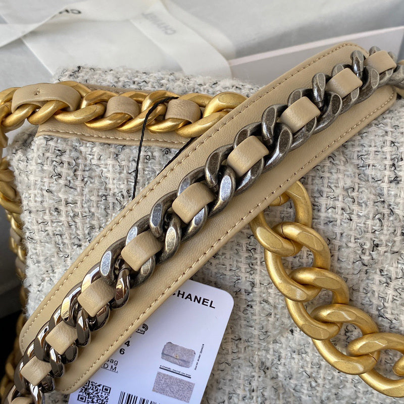 Anum Bags Detail