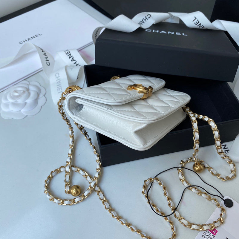 Anum Bags Detail