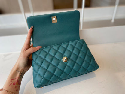 Anum Bags Detail
