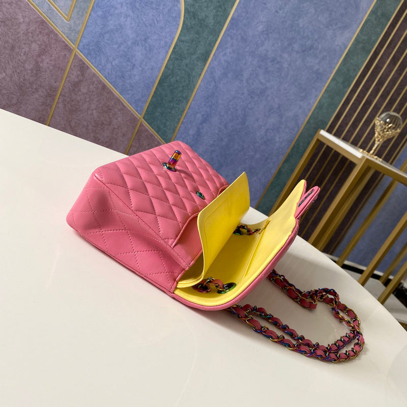 Anum Bags Detail