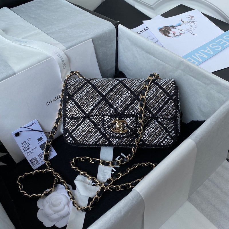 Anum Bags Detail