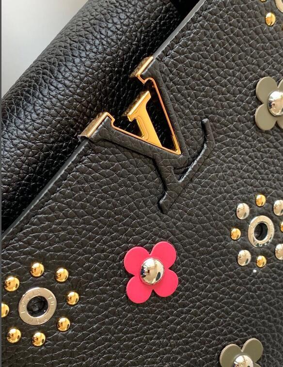 Anum Bags Detail