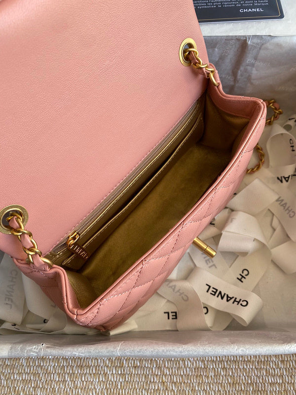 Anum Bags Detail