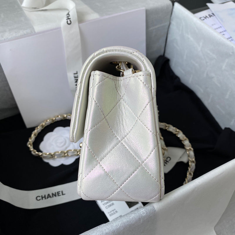 Anum Bags Detail