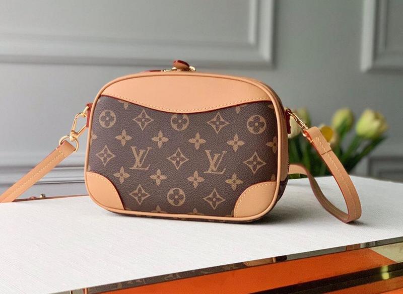 Anum Bags Detail