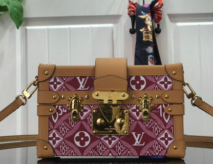 Anum Bags Detail