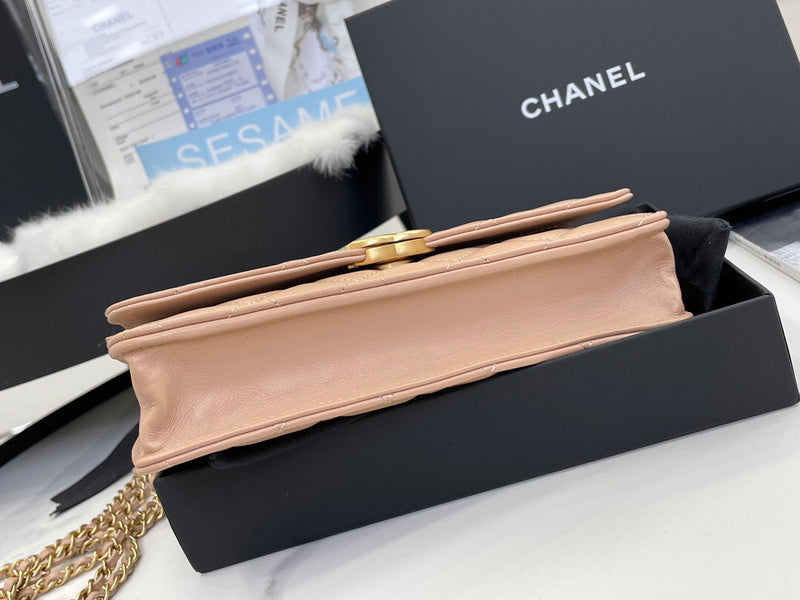 Anum Bags Detail