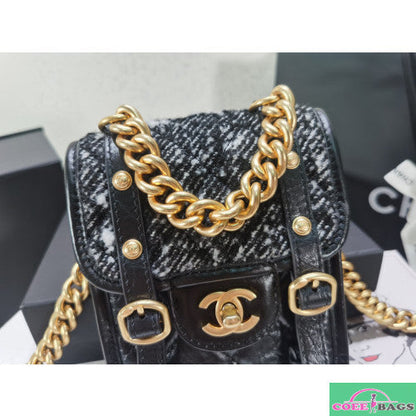 Anum Bags Detail